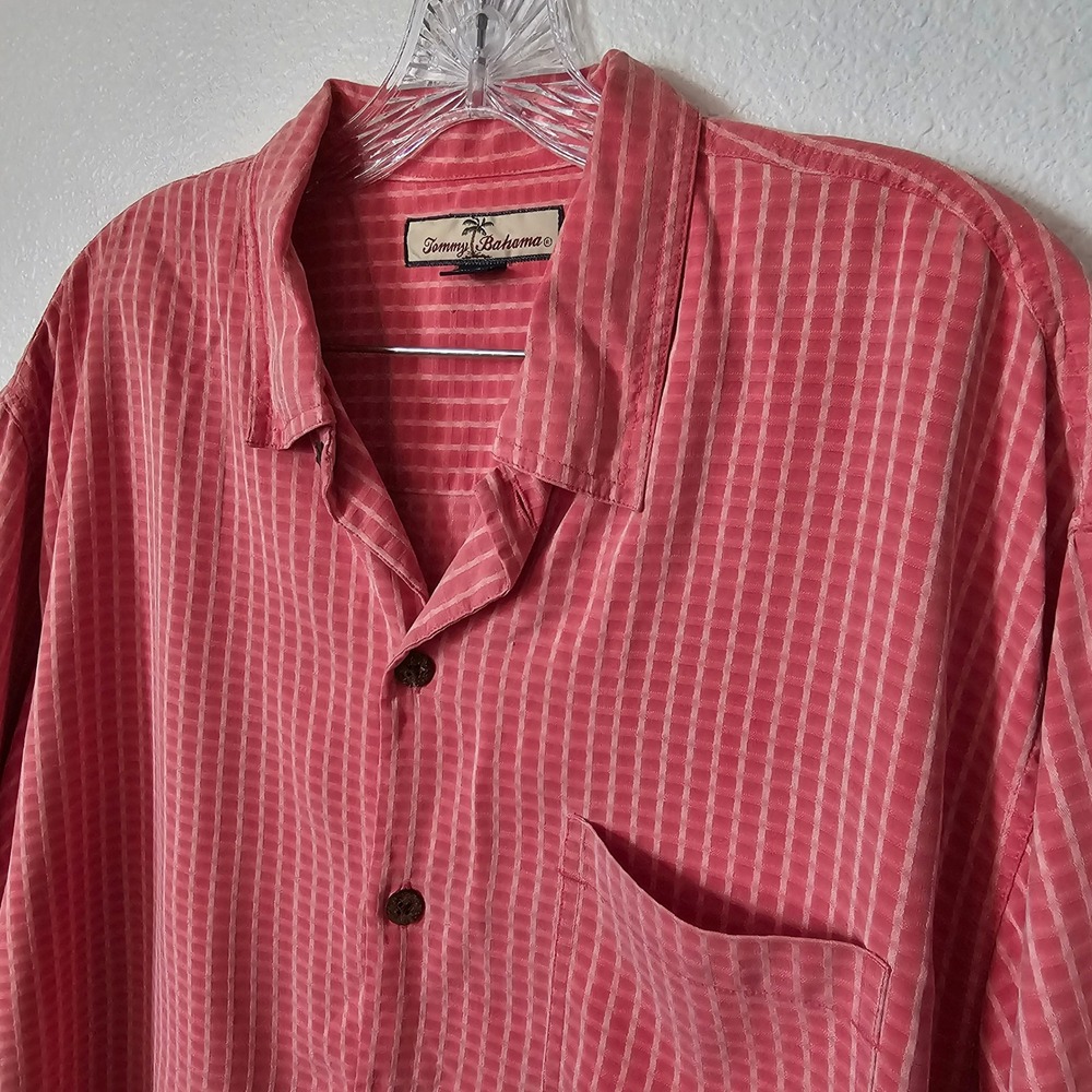 Tommy Bahama Mens Large‎ 100% Silk Coral Pink Checkered Short Sleeve Camp Shirt